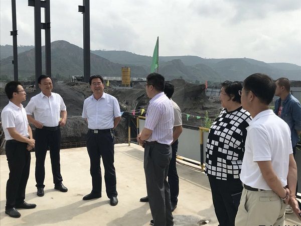 市人大常委會黨組副書記、副主任樊文浩一行調(diào)研泓源公司項(xiàng)目建設(shè)情況(圖2)