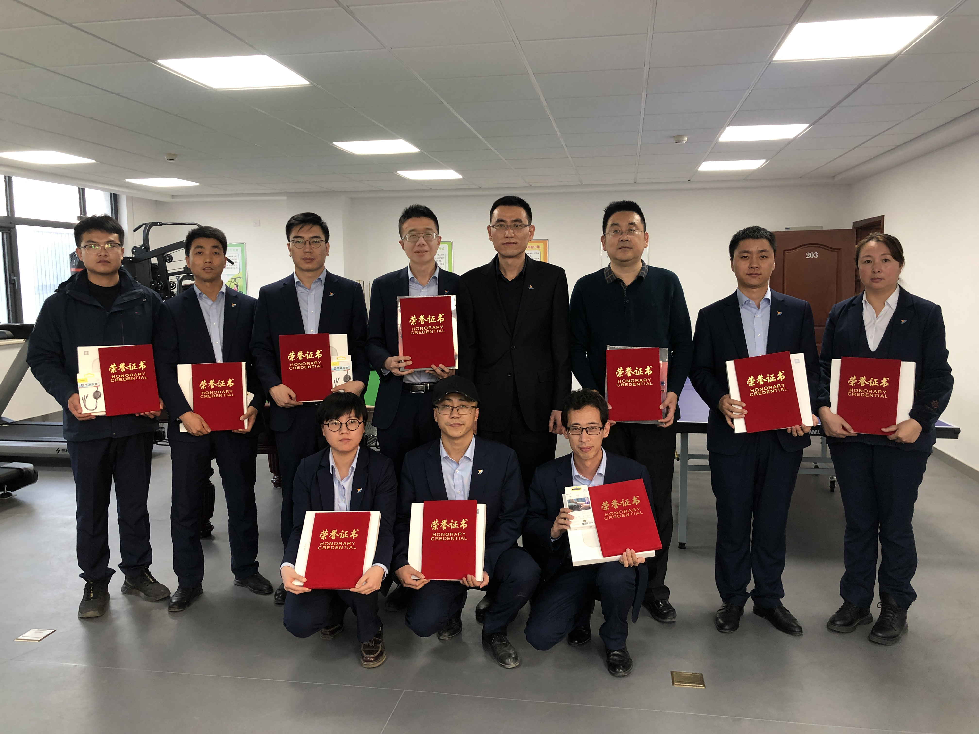 泓源公司舉辦“慶元旦、迎新春”職工乒乓球臺球比賽(圖8)