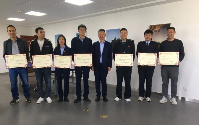 市產投集團團委舉辦“慶五一、迎五四”球類聯(lián)誼比賽(圖3)
